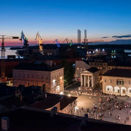 Seasons Luxury Apartment Pula