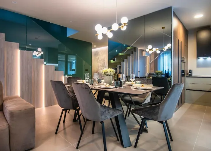Seasons Luxury شقة بولا