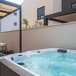 Seasons Luxury * Πούλα