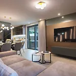 Seasons Luxury Διαμέρισμα *