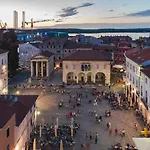 Seasons Luxury Διαμέρισμα Πούλα