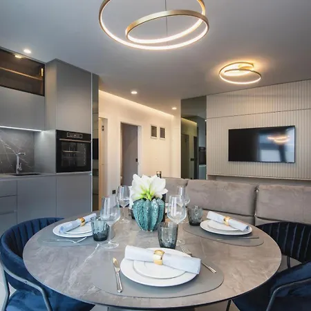 Seasons Luxury Apartmán